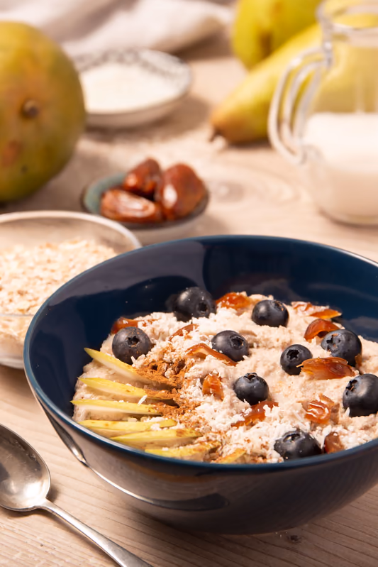 Porridge mit Früchten, basica Produktfotografie