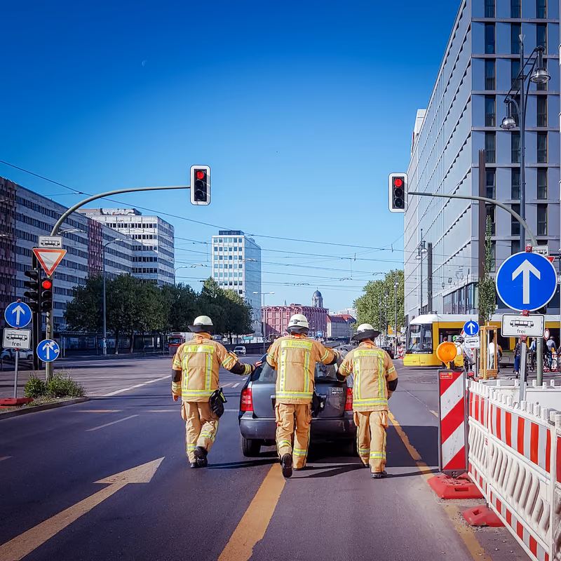 Feuerwehrleute im Einsatz, Pressefoto